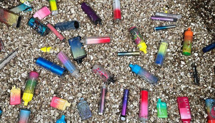 safe disposal of vapes and recycled in vermiculite